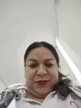 Charlott-1 Adlı Modelin Canlı XXX Sohbeti