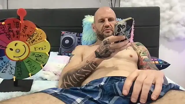 XXX chat uživo modela brianomally