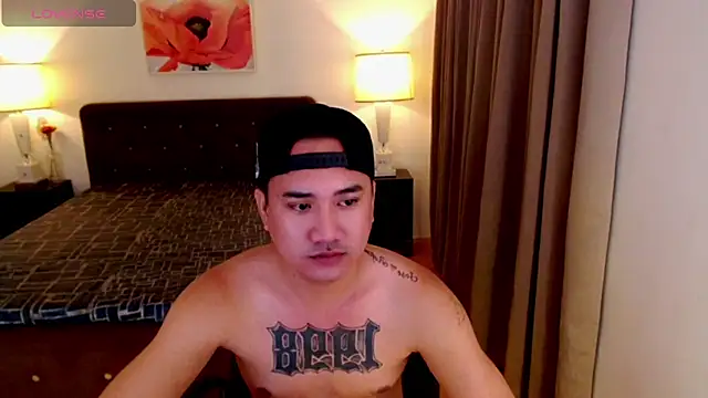 ExtraLarge_Ron 即時 XXX 聊天