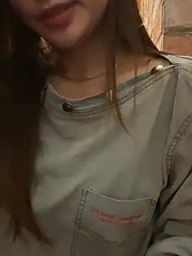 _AnneMia_ Adlı Modelin Canlı XXX Sohbeti