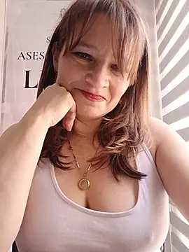 KAREN--03's Live XXX Chat