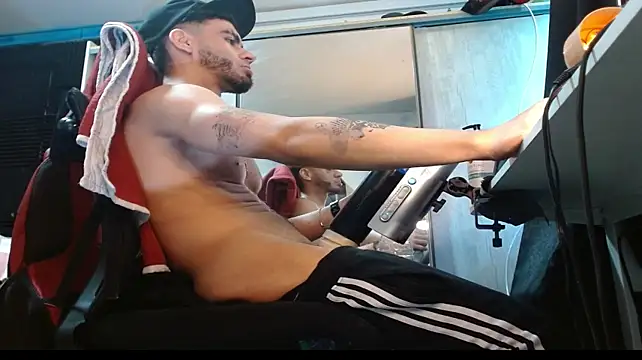 MistBirol69 élő XXX-chatje