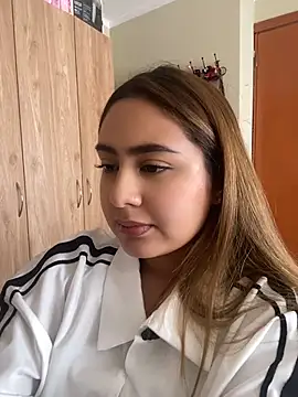 Chat +18 de Miabonnett_ ao vivo