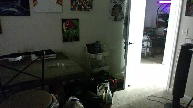 Triggerhappycj100's Live XXX Chat
