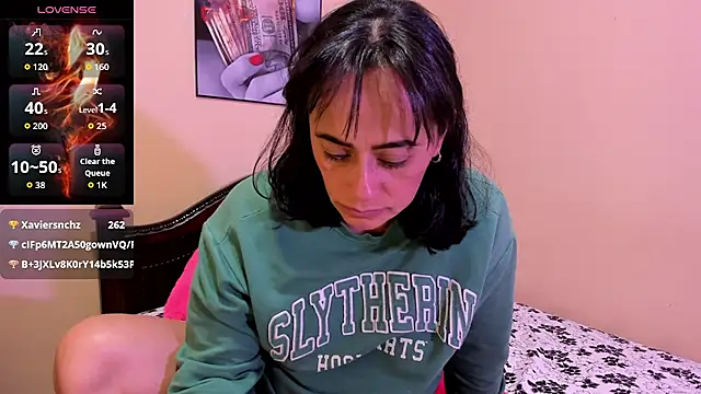 sara_florez12's Live XXX Chat