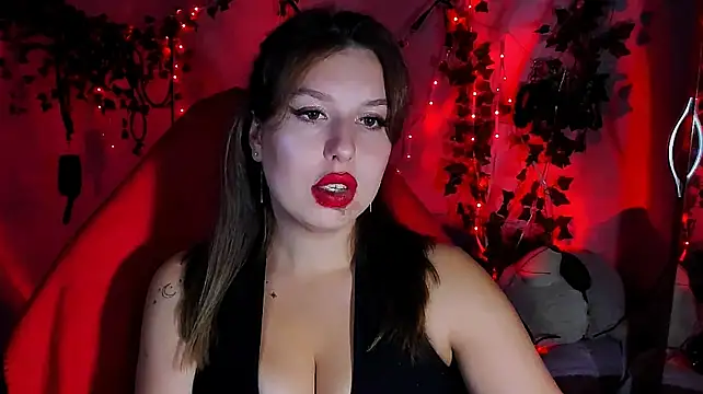 ChloeRicc Adlı Modelin Canlı XXX Sohbeti