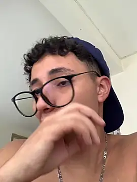 Adonibaskerville4 Chat XXX live