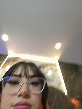 nicole-cooperのライブXXXチャット