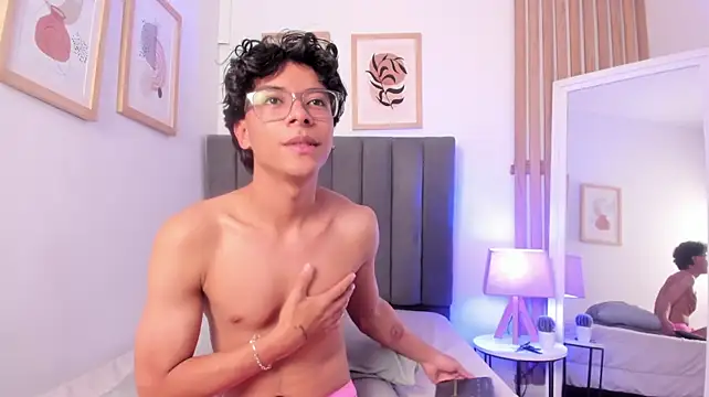 Chat XXX ao vivo de Adams__Bobby