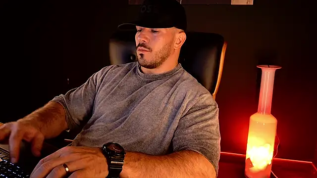 AngeloEric Chat XXX live
