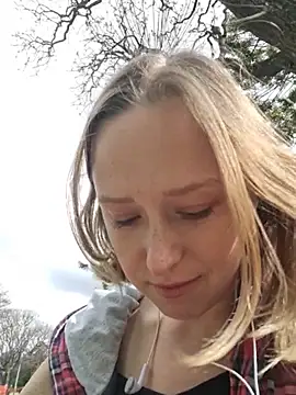 XXX chat uživo modela Public_Katrisha