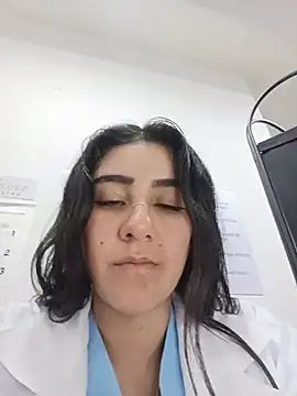 CAROLINE__07 Adlı Modelin Canlı XXX Sohbeti
