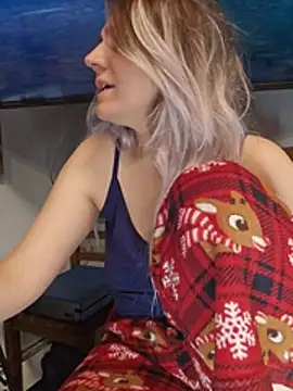 ScarletsWeb's Live XXX Chat