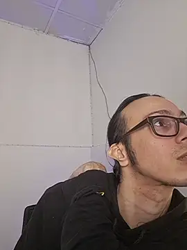 Chatroom XXX en direct de Damian_Dusk