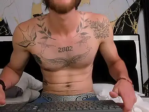 Chat XXX ao vivo de Adrian_Rouse