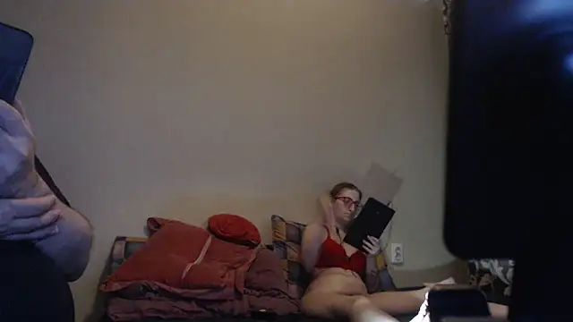 MoonedByEva2025's Live XXX Chat