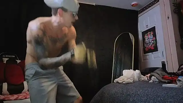 NEWHUNGBOY's Live XXX Chat