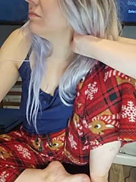 ScarletsWeb's Live XXX Chat