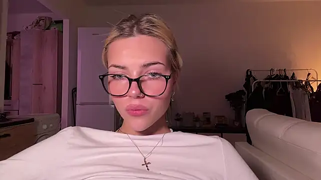 ChristelDuncombe Live XXX-chat
