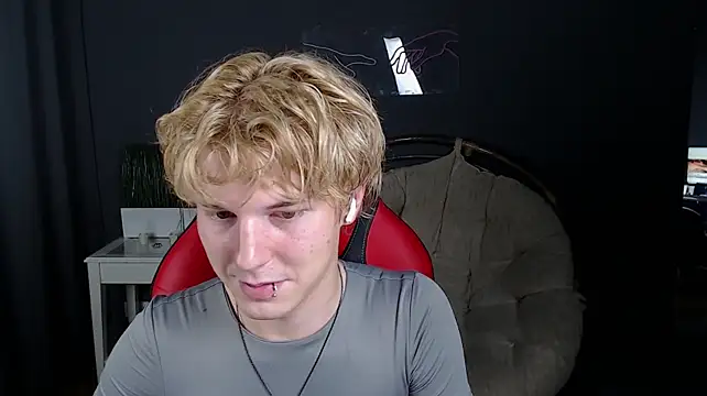 Benjamin_Brooke – Naživo XXX chat