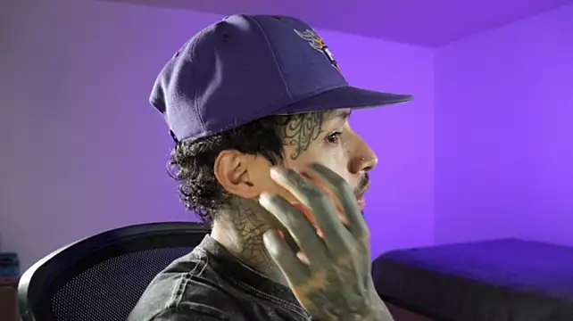 XXX chat uživo modela trieone