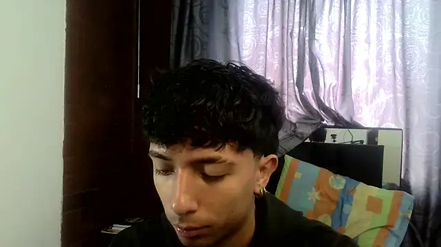 Mr__Aaronn live XXX chat