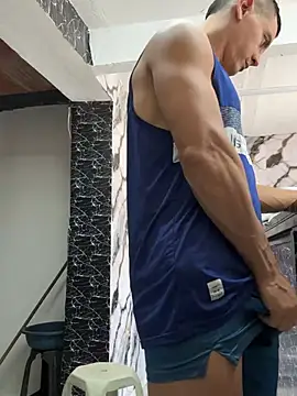 Paul22cm- Adlı Modelin Canlı XXX Sohbeti