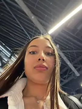 ICrazyOneIRL Chat XXX live