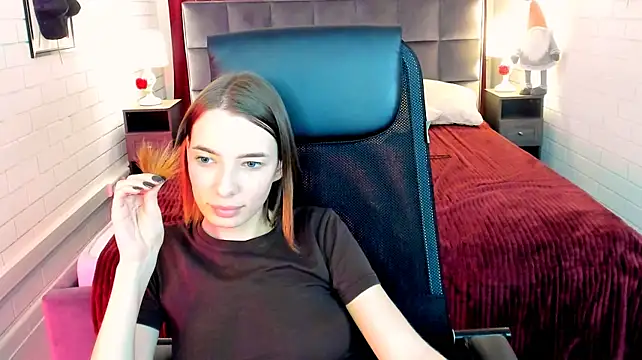 Chat XXX en directo de ElzaMadison