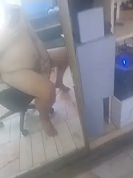 manuel4200 XXX чат на живо