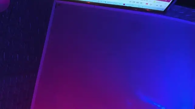 Živý XXX chat EmmyTorner