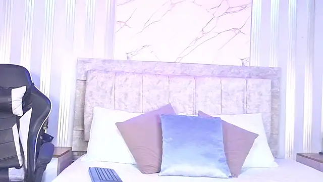 Chat +18 de Maddy_Montcla ao vivo