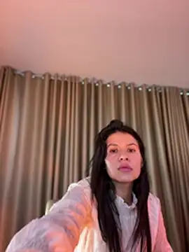 Aliinak's Live XXX Chat