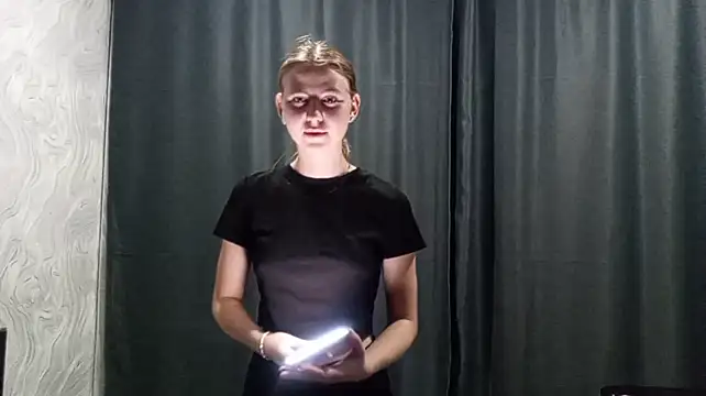Онлайн чат XXX AnnettaHosaka