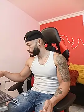 XXX chat uživo modela Mike_savage3