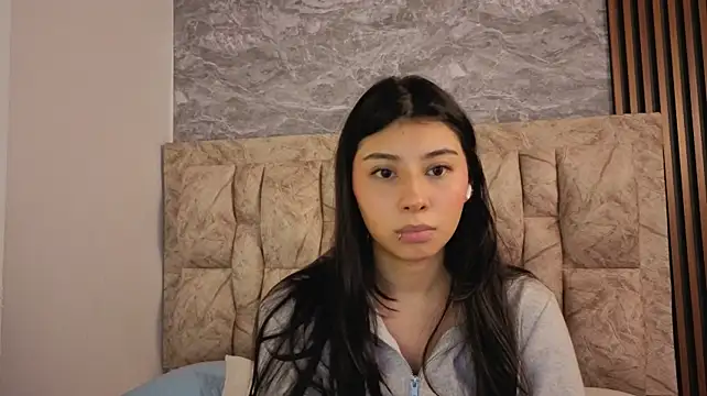 chloe_bluee_'s Live XXX Chat