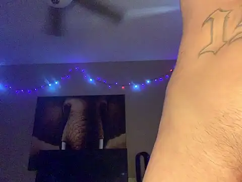 BWCJUICYJOSH's Live XXX Chat