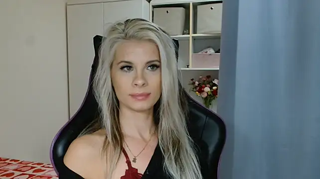 KristineGlow's Live XXX Chat