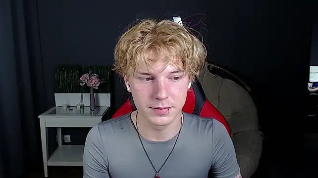 Benjamin_Brooke Chat XXX live