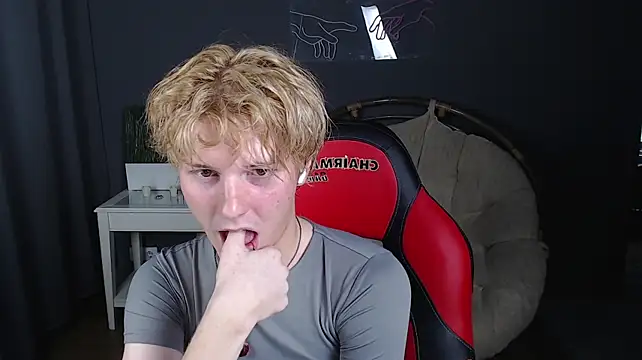 Chatroom XXX en direct de Benjamin_Brooke
