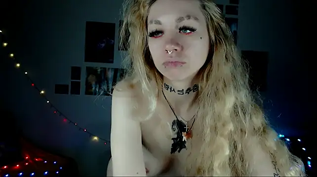 Nica_Kawaii's Live XXX Chat