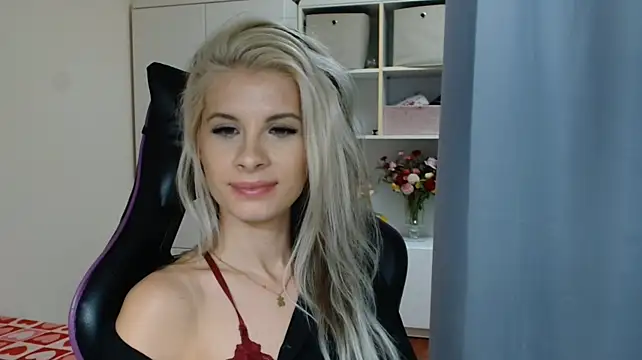 KristineGlow's Live XXX Chat