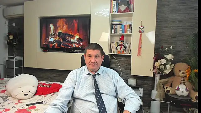 SpartacusDaddy48 XXX чат на живо