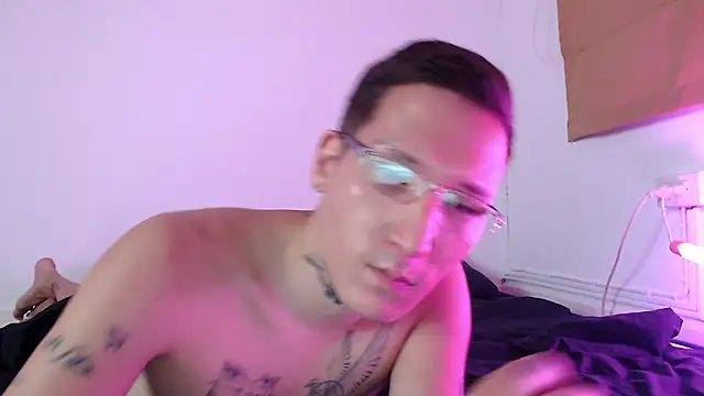 Chat +18 de TedTewes ao vivo