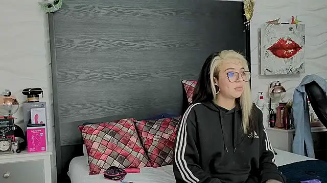Živý XXX chat inkedsinners_