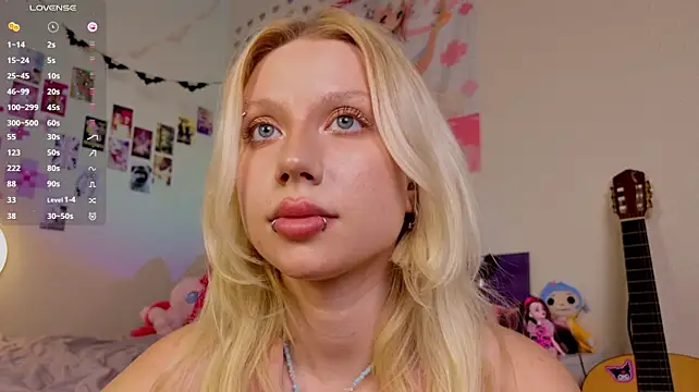 Chat XXX en directo de SonyaBladeKeeper