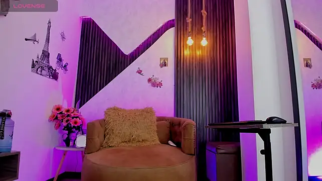 Mia_Dreaam লাইভ XXX চ্যাট