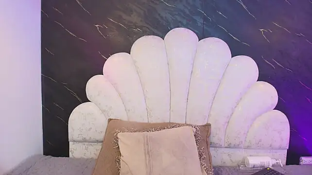 XXX chat uživo modela _MiaBrown_