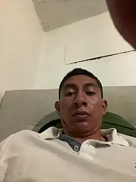 Chat XXX en directo de 666snek