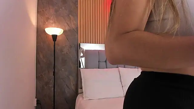 Chat +18 de ariana_smith04 ao vivo